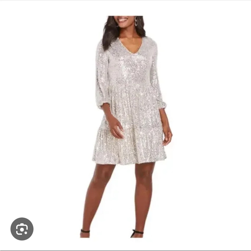 Vineyard Vines Sequin Tiered Dress – Size Medium
